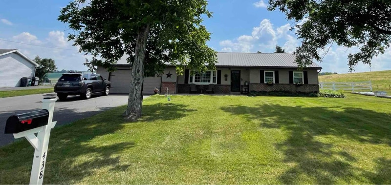 Foto principal - 438 Walnut Run Rd