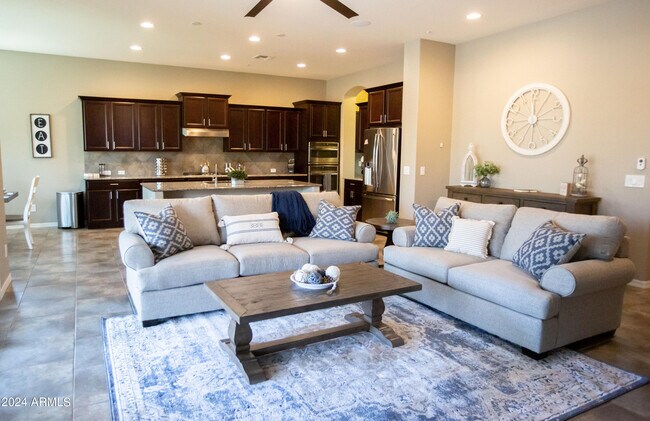 Building Photo - 6331 S Fresno St