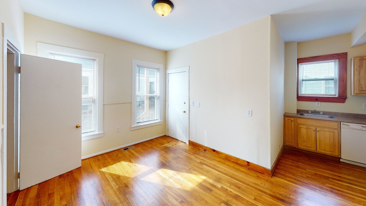 Primary Photo - 237 Belmont St