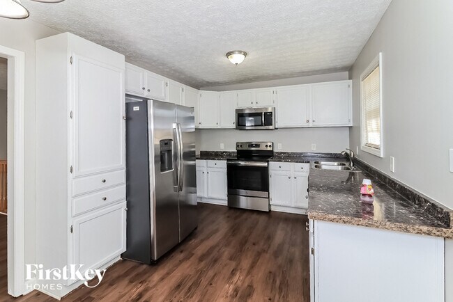 Foto del edificio - 3710 Bakers Ferry Rd SW