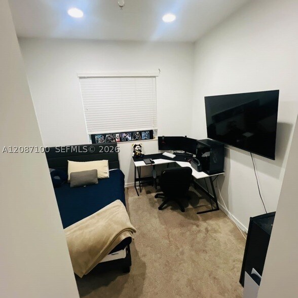 Foto del edificio - 2735 SW 81st Terrace