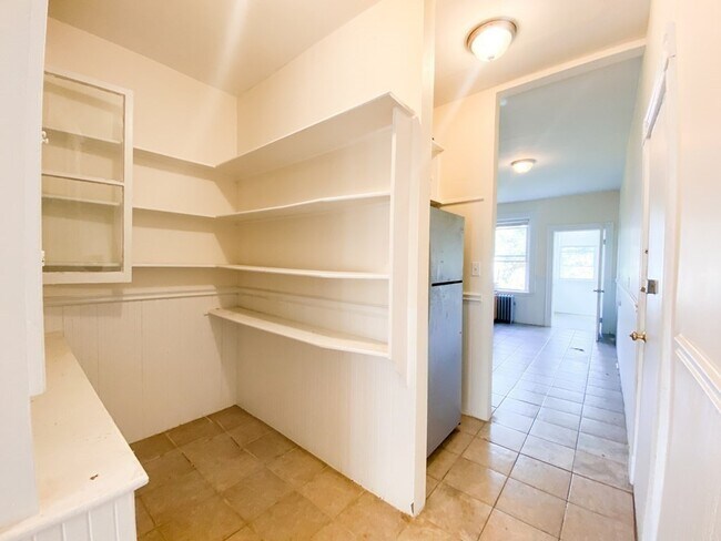 Foto del edificio - 144 Coolidge St