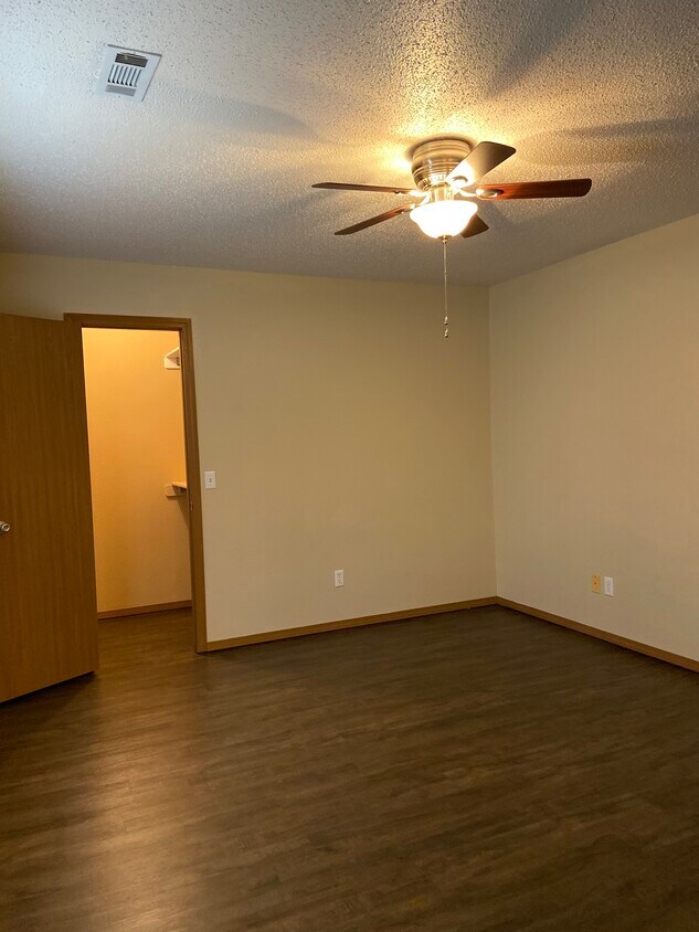 1908 S. 18th St, Rogers, AR 72758 Townhome Rentals in Rogers AR