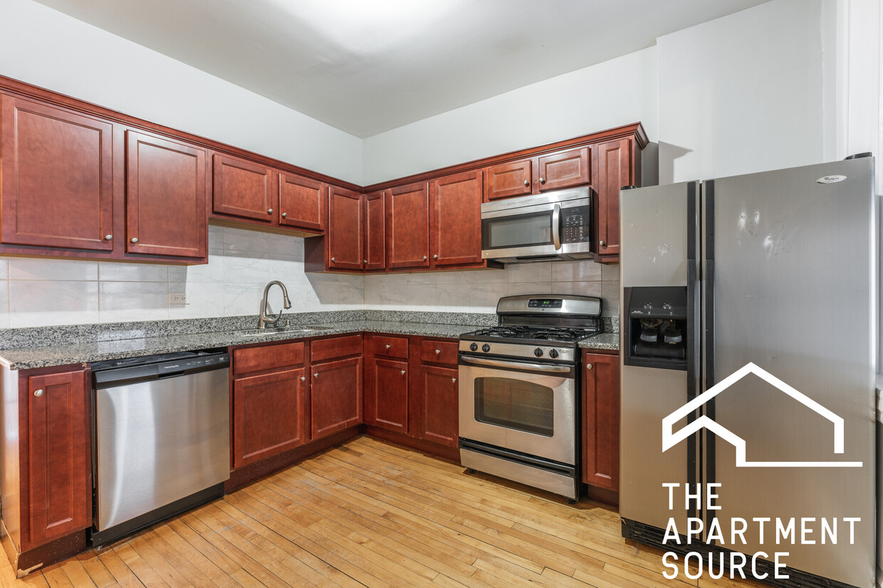 Foto principal - 1317 W Foster Ave