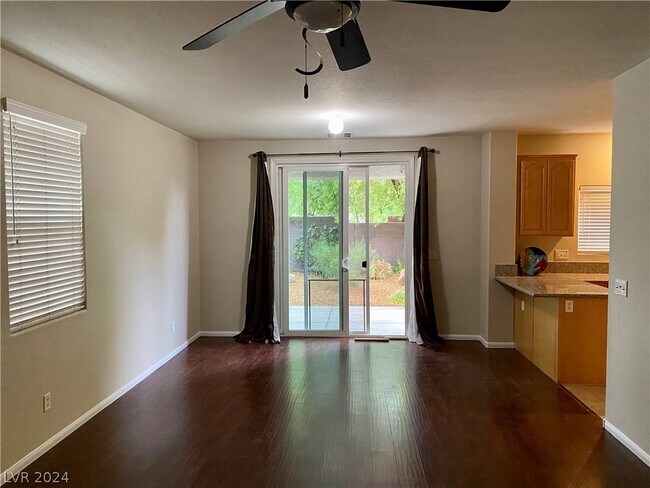 Building Photo - 10580 Calico Pines Ave