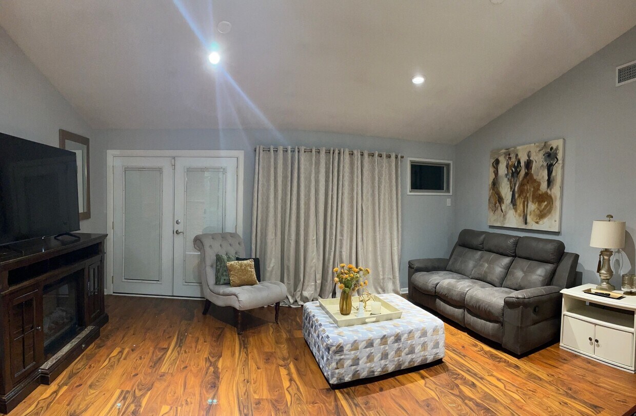 Sala de estar - 2705 Parham Dr