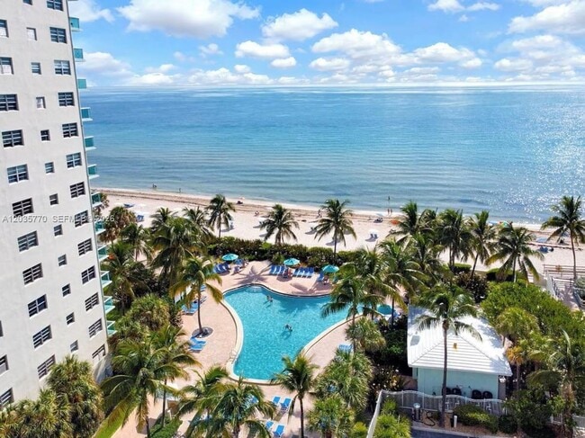 Building Photo - 3901 S Ocean Dr