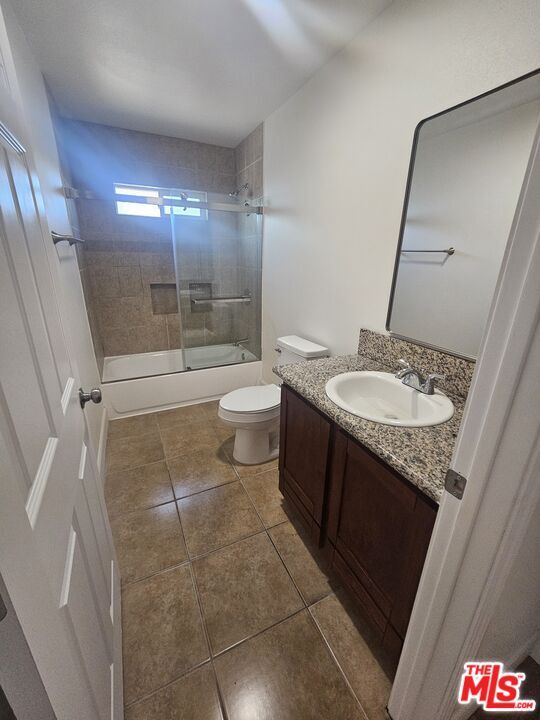 Building Photo - 858 W 43rd Pl