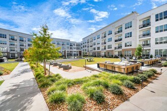 Building Photo - 15635 Memorial Dr