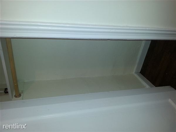 Building Photo - 1514 W 8th St