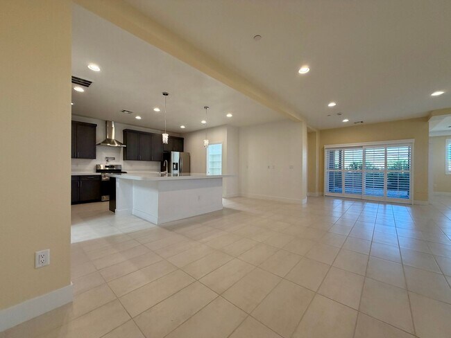 Foto del edificio - Stunning Inside and Out