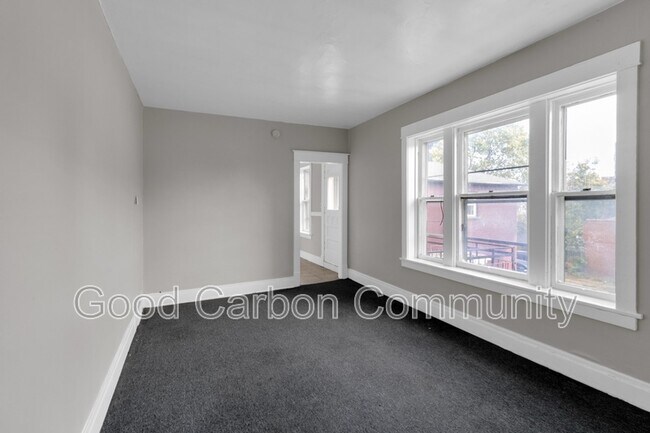 Foto del edificio - 799 Niagara St