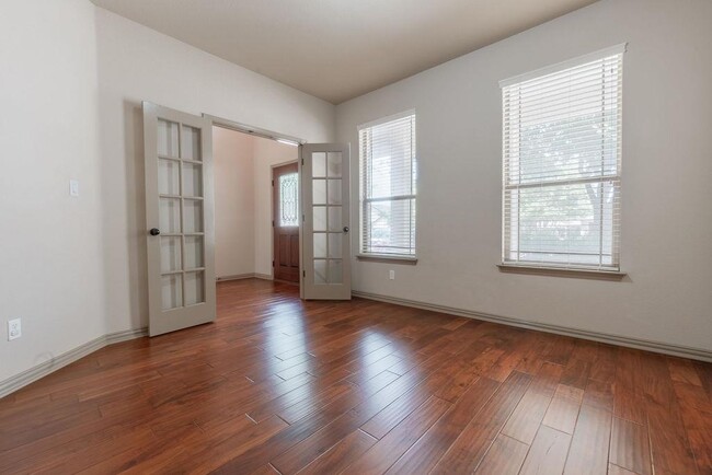 Foto del edificio - 1509 Greenside Dr