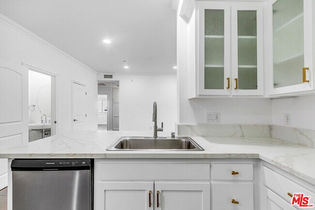 Foto del edificio - 11504 Moorpark St
