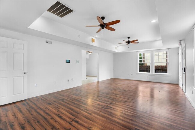 Foto del edificio - 720 W Alabama St
