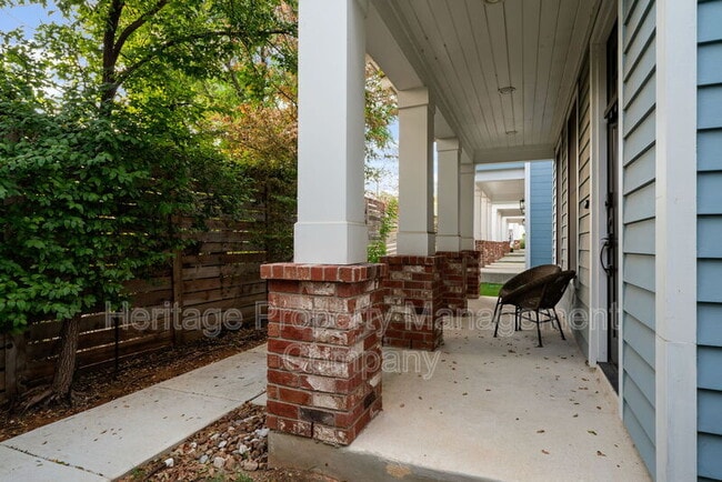 Building Photo - 311 E Evergreen St
