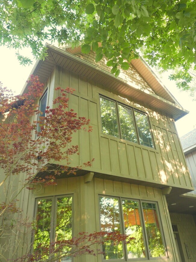 Foto del edificio - 671 N Sequoyah Dr