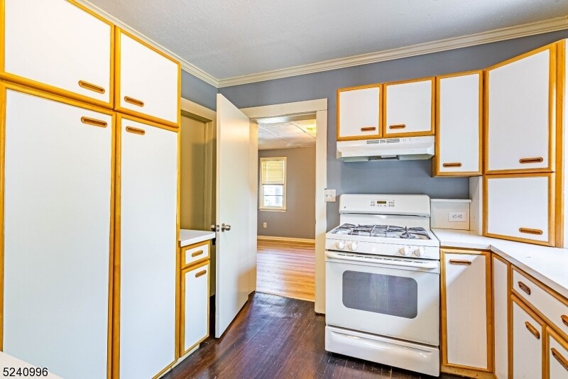 30 E Clinton St, Newton, NJ 07860 Townhome Rentals in Newton NJ