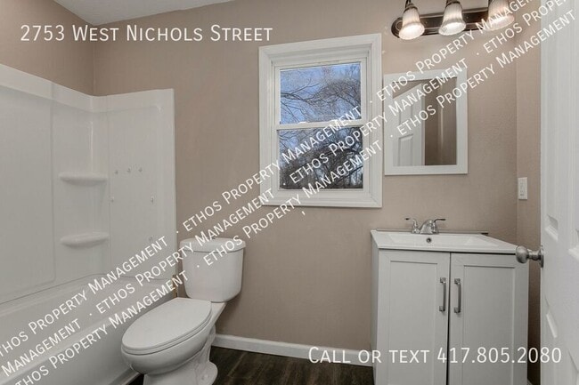 Building Photo - 2753 W Nichols St