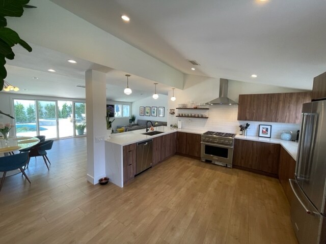 Building Photo - 6200 Oakdale Ave