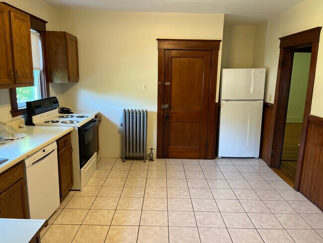 kitchen and back hall door w/ storage - 636 Grove St