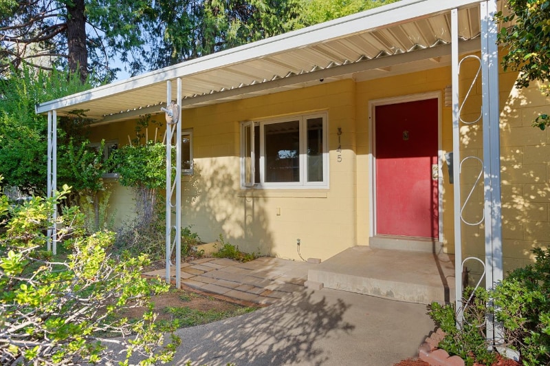 Primary Photo - 3145 Sheridan St