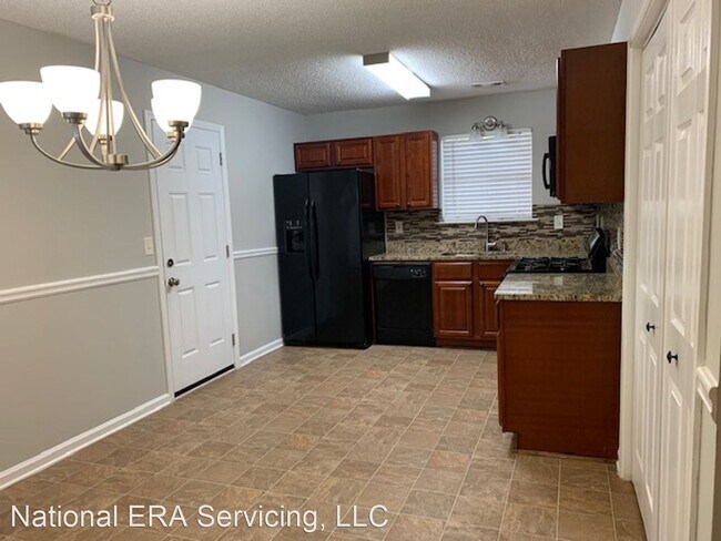 Building Photo - 3 br, 2 bath House - 204 Lisa Ct