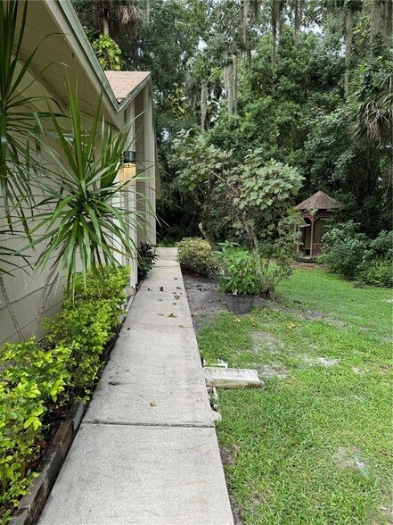 Foto del edificio - 234 Highlands Glen Cir