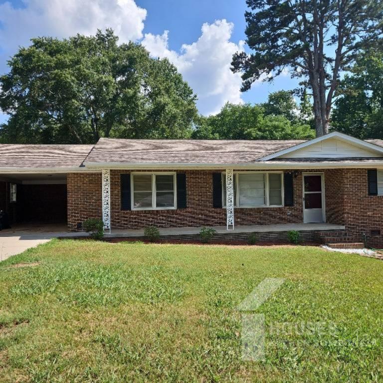 Foto principal - 107 Elizabeth Dr