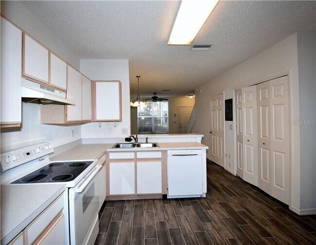 Foto del edificio - 6559 Osprey Lake Cir