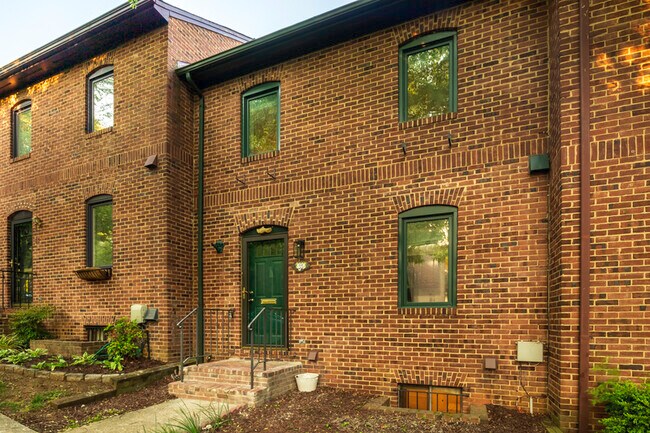 Building Photo - 35 City Gate Ln