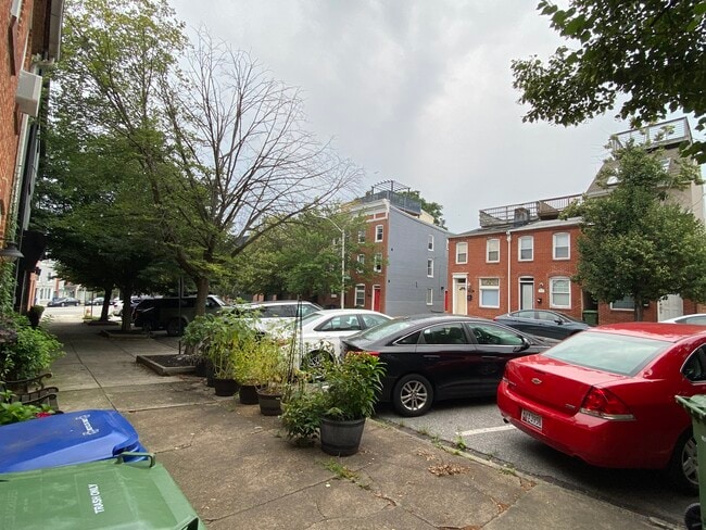 Building Photo - 2307 Foster Ave