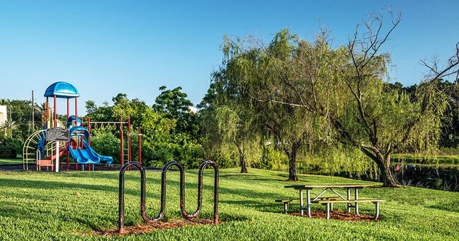 Foto del edificio - Promenade at Uptown Apartments
