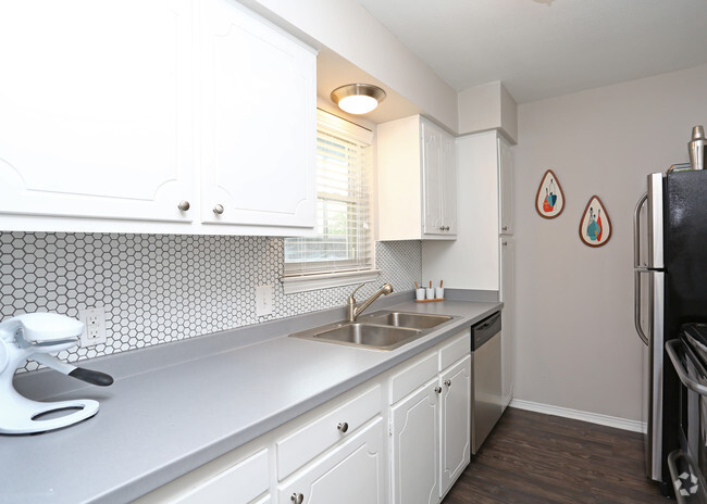 2BD,2BA - 1174 SF - Monticello Apartments