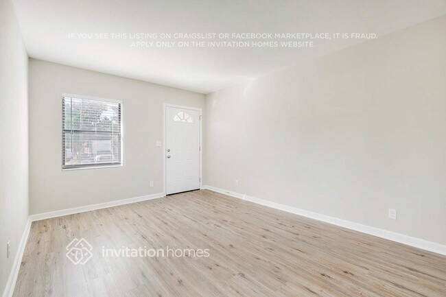 Foto del edificio - 4025 Loys Dr