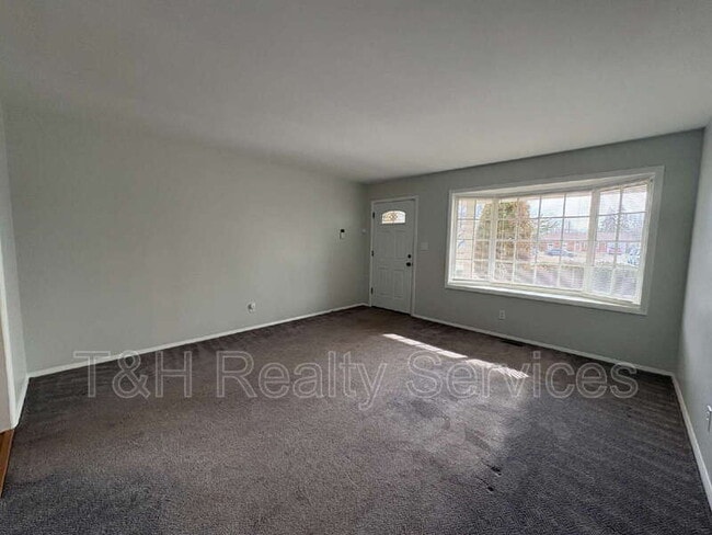 Foto del edificio - 6014 Penway Cir