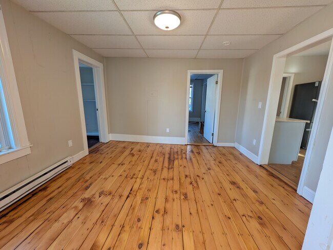 Foto del edificio - 103-107 SCHOOL ST