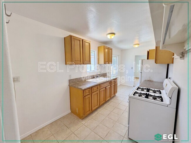 Foto del edificio - 837 Rose Ave
