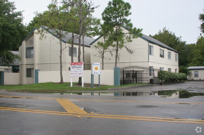 Foto del edificio - Tampa Pines