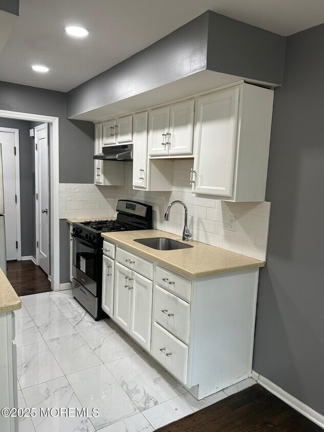 Foto principal - 364 Westwood Ave