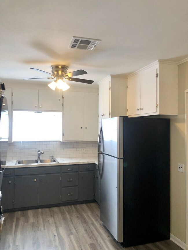 Foto del edificio - Burns Holdings, LLC - 3613 - 3617 (KC*)