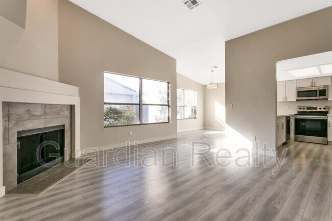 Building Photo - 6250 W Flamingo Rd