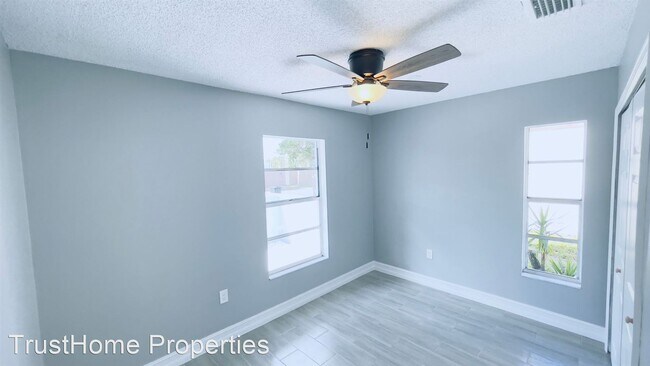 Building Photo - 3 br, 2 bath House - 1955 Casselwood St