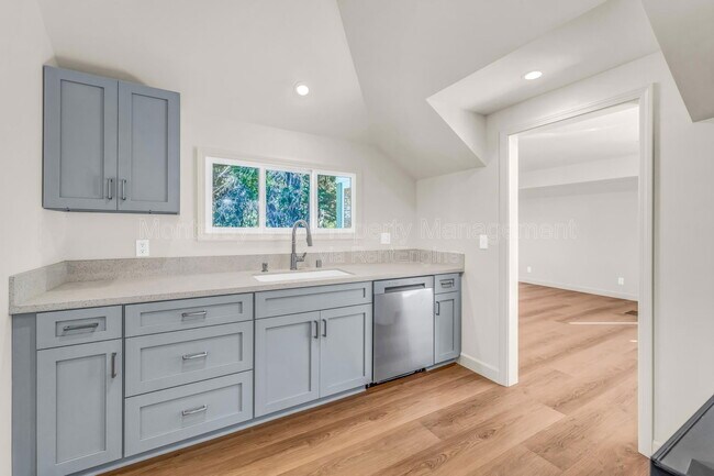 Foto del edificio - 214 Upper Walden Rd