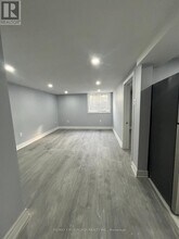 Building Photo - 185 Appalachian Crescent