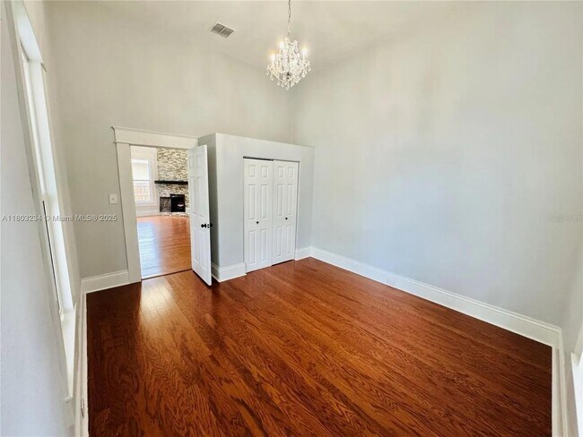 Foto del edificio - 1017 E 19th Ave