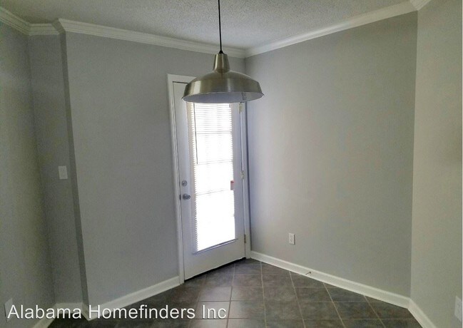 Building Photo - 4 br, 2 bath House - 220 Avon Court