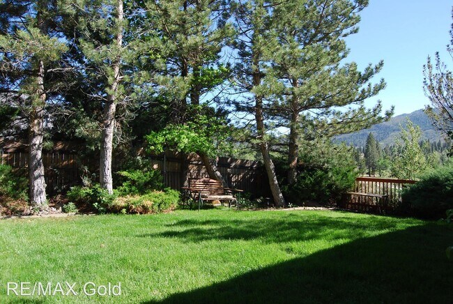 Building Photo - 3 br, 2.5 bath House - 145 Lakeview Drive