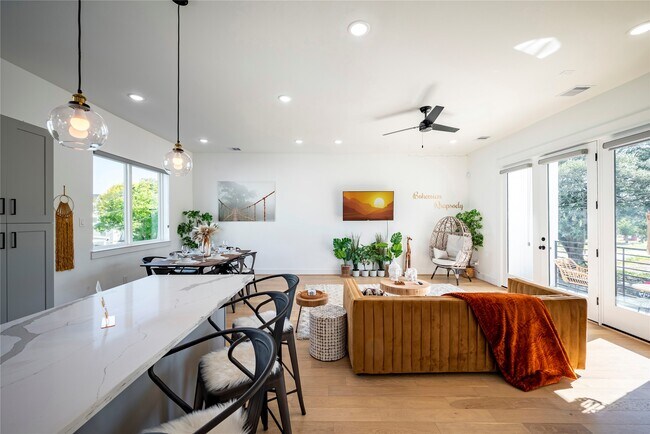 Foto del edificio - 2721 Rosalie St