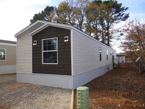 Building Photo - 1007 Alexandria Rd SW